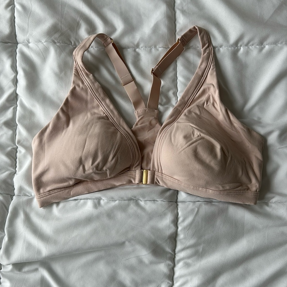 Athleta sports bra (build in pads)